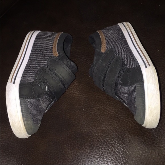 US Sports Boys Gray Shoes with Velcro closure - Picture 3 of 7